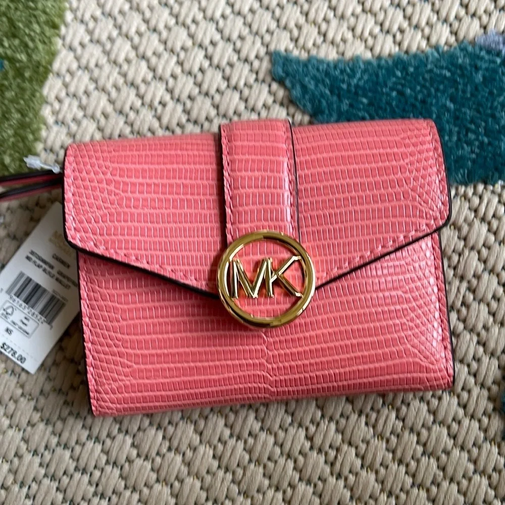 MICHAEL KORS CARMEN MEDIUM FLAP LOGO BIFOLD WALLET GRAPEFRUIT